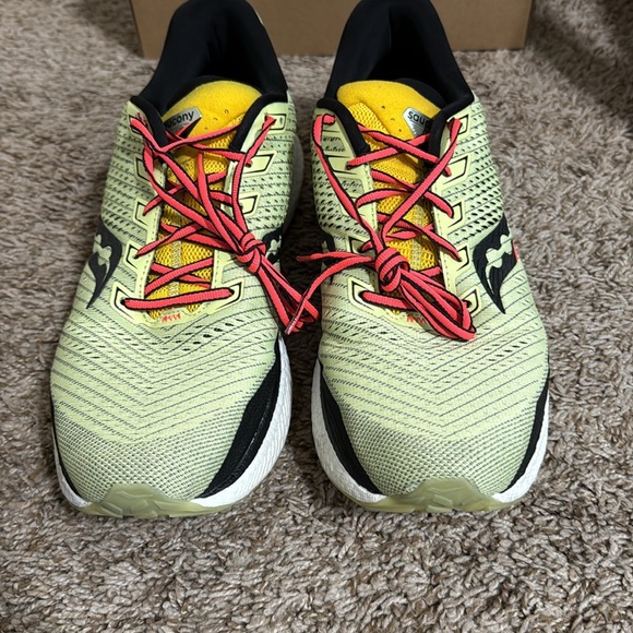 Saucony Light Green Athletic Shoes with Red Highlights - Picture 3 of 6